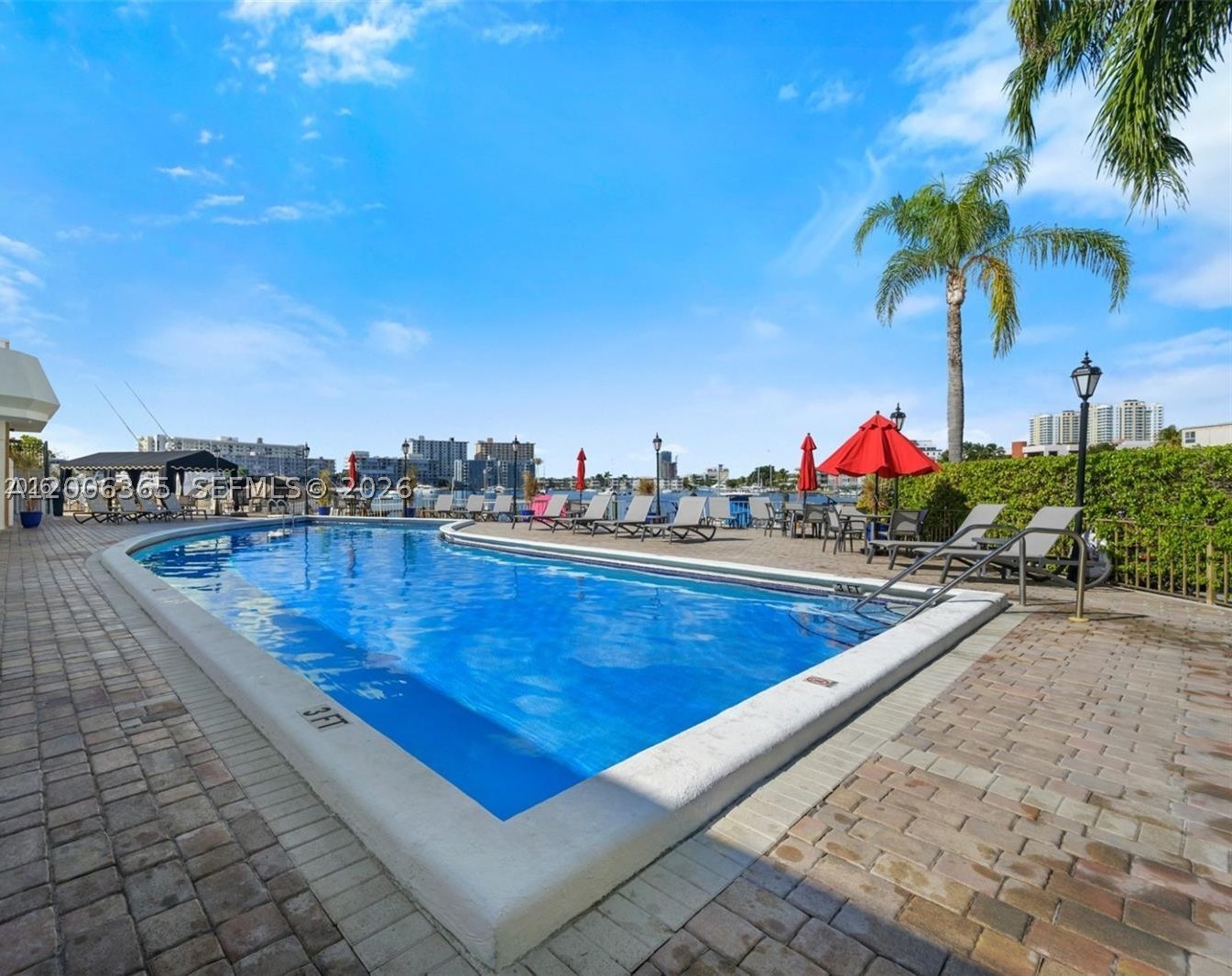 100 Golden Isles Dr #810, Hallandale Beach FL 33009