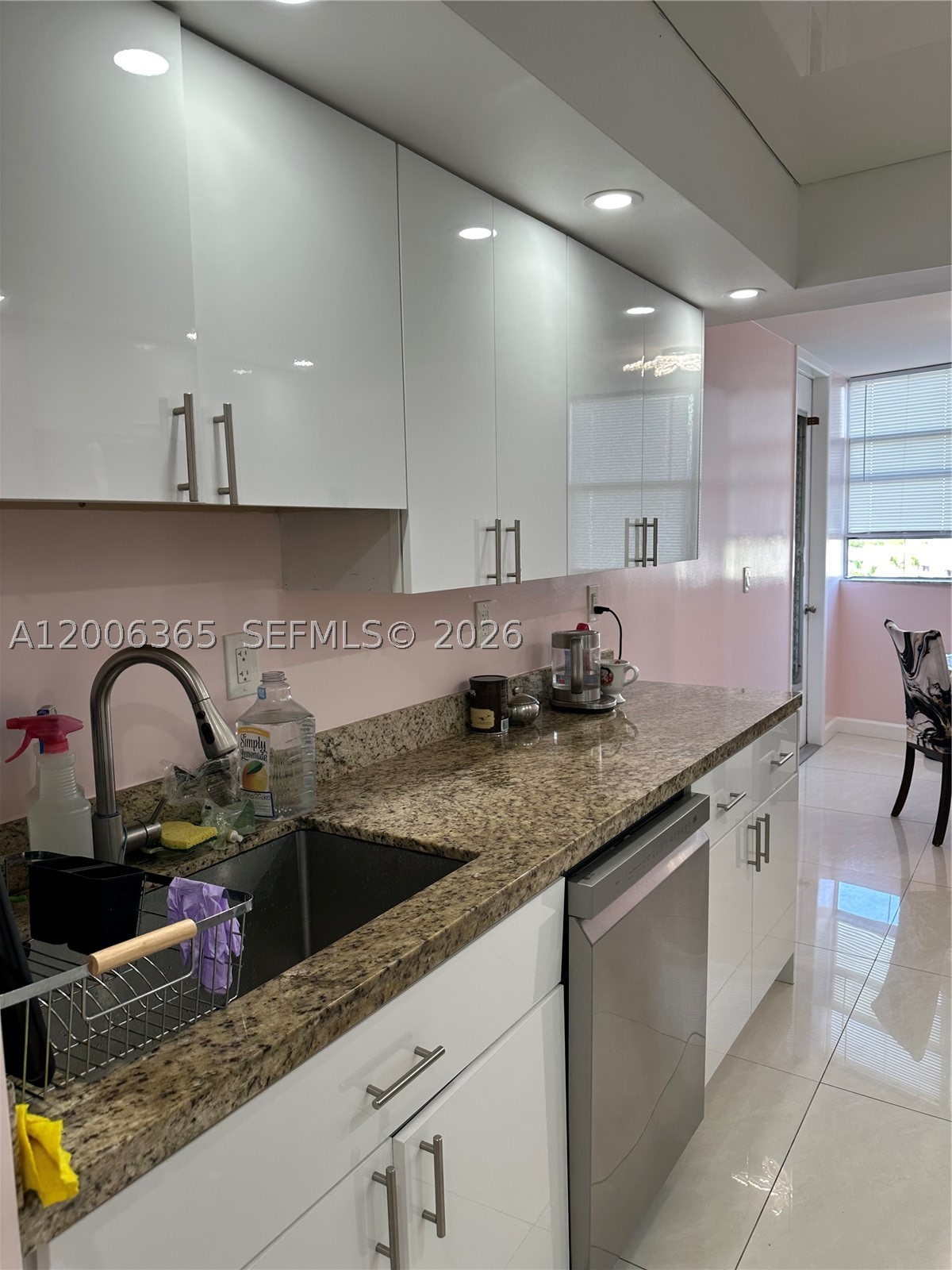 100 Golden Isles Dr #810, Hallandale Beach FL 33009