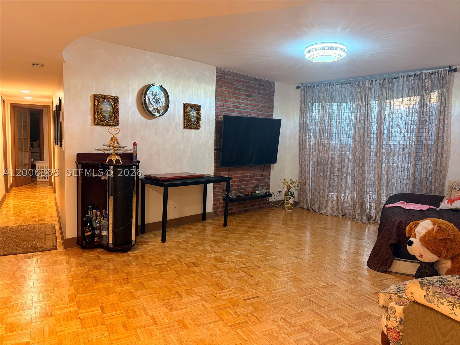 100 Golden Isles Dr #810, Hallandale Beach FL 33009
