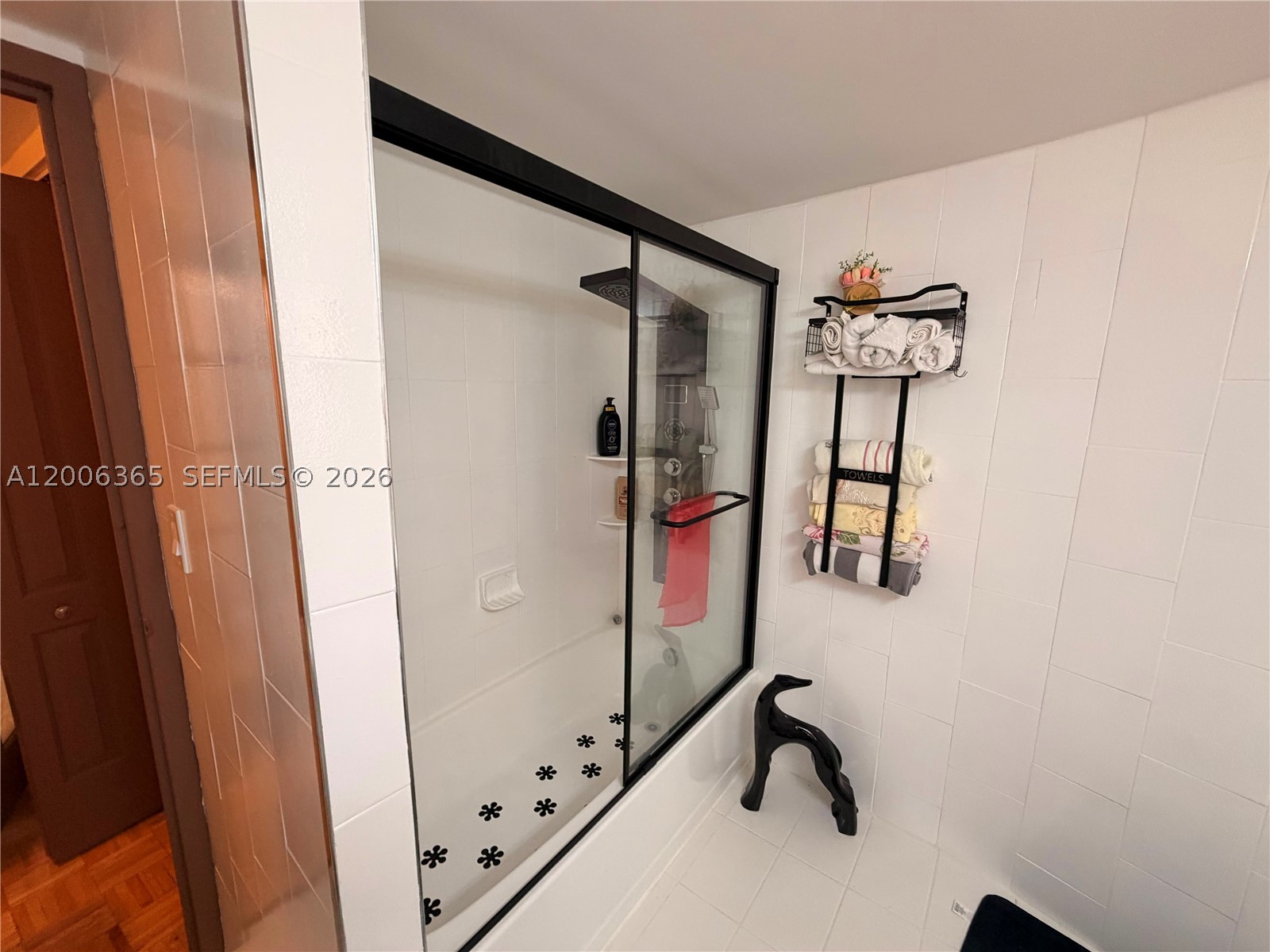 100 Golden Isles Dr #810, Hallandale Beach FL 33009