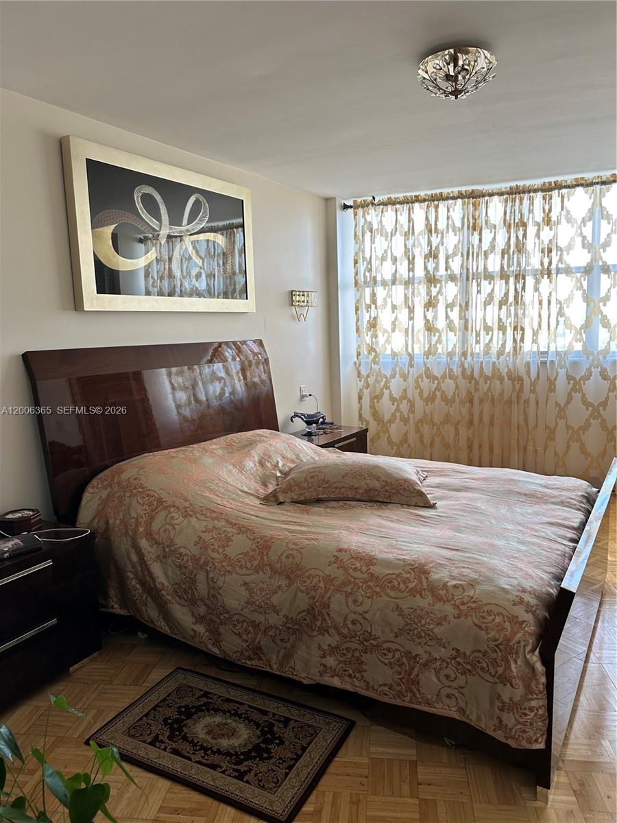 100 Golden Isles Dr #810, Hallandale Beach FL 33009