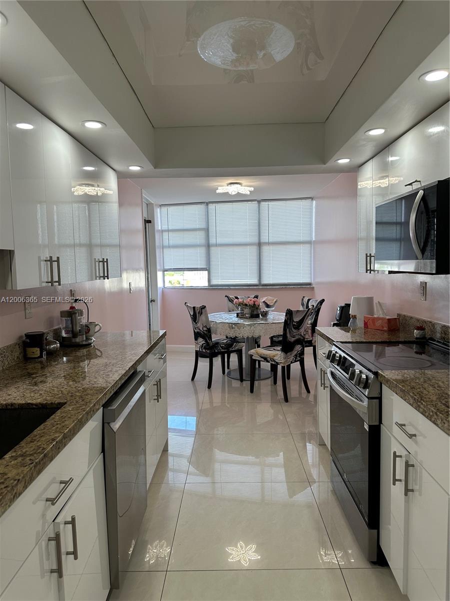 100 Golden Isles Dr #810, Hallandale Beach FL 33009