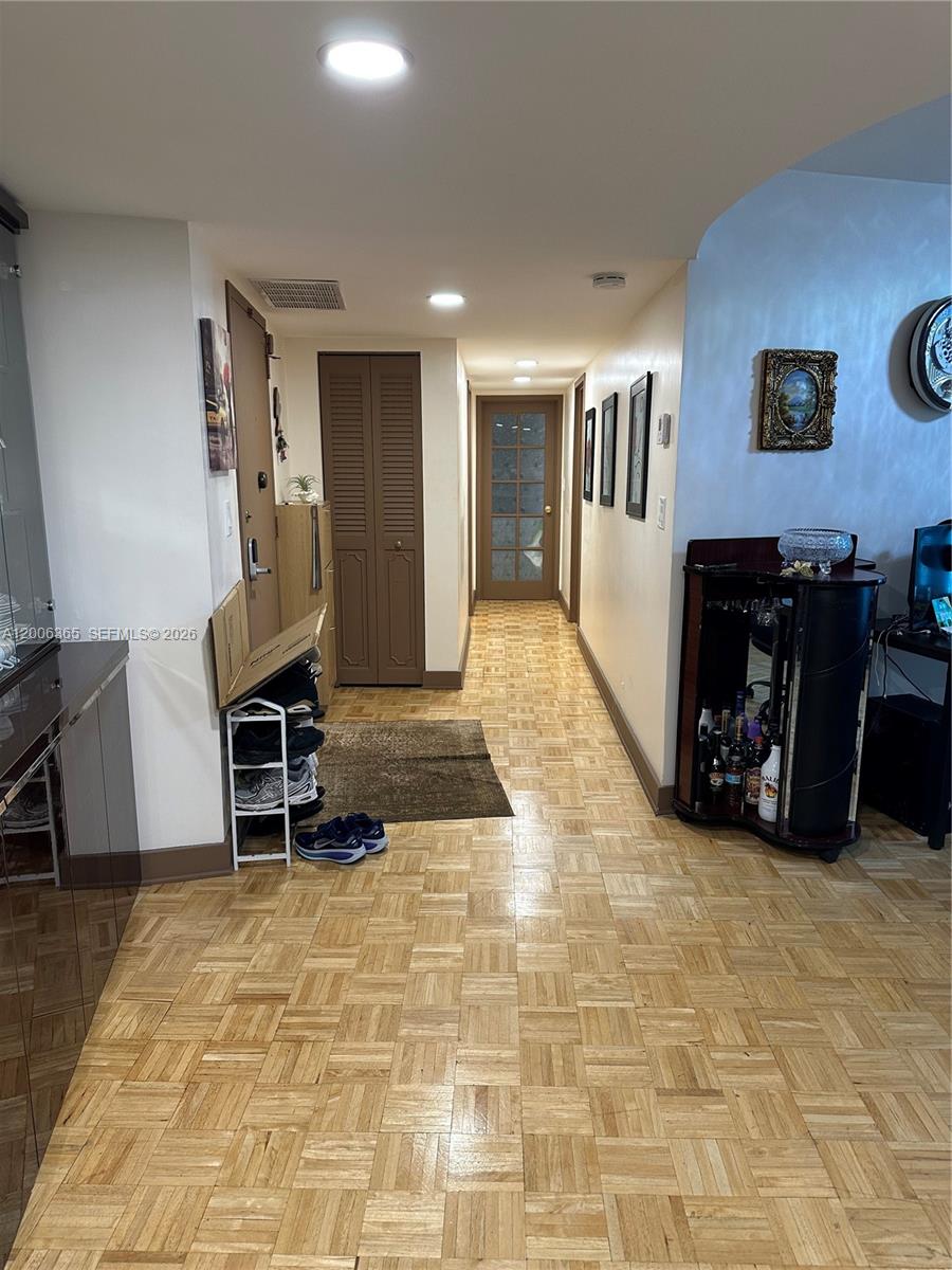 100 Golden Isles Dr #810, Hallandale Beach FL 33009