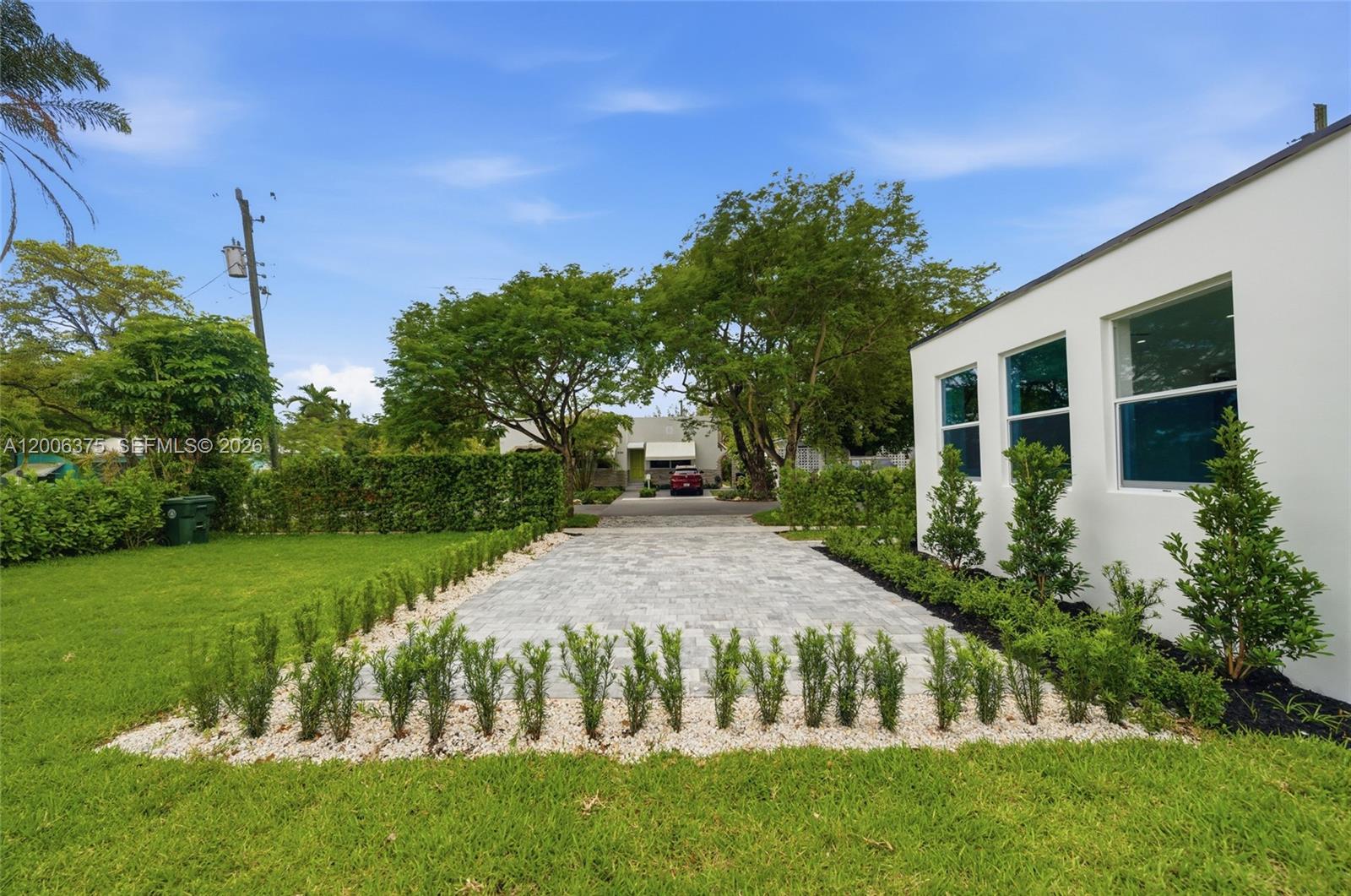 5735 SW 12th St, West Miami FL 33144