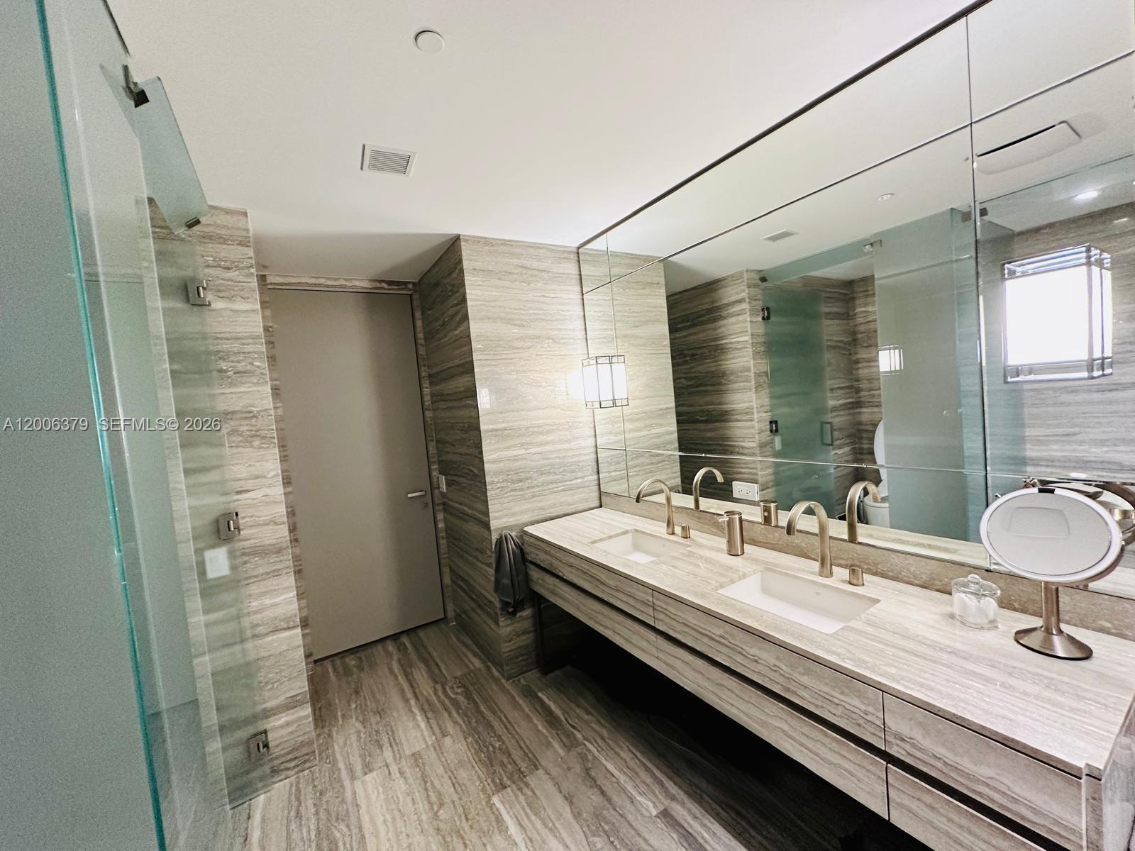 18975 Collins Ave #304, Sunny Isles Beach FL 33160