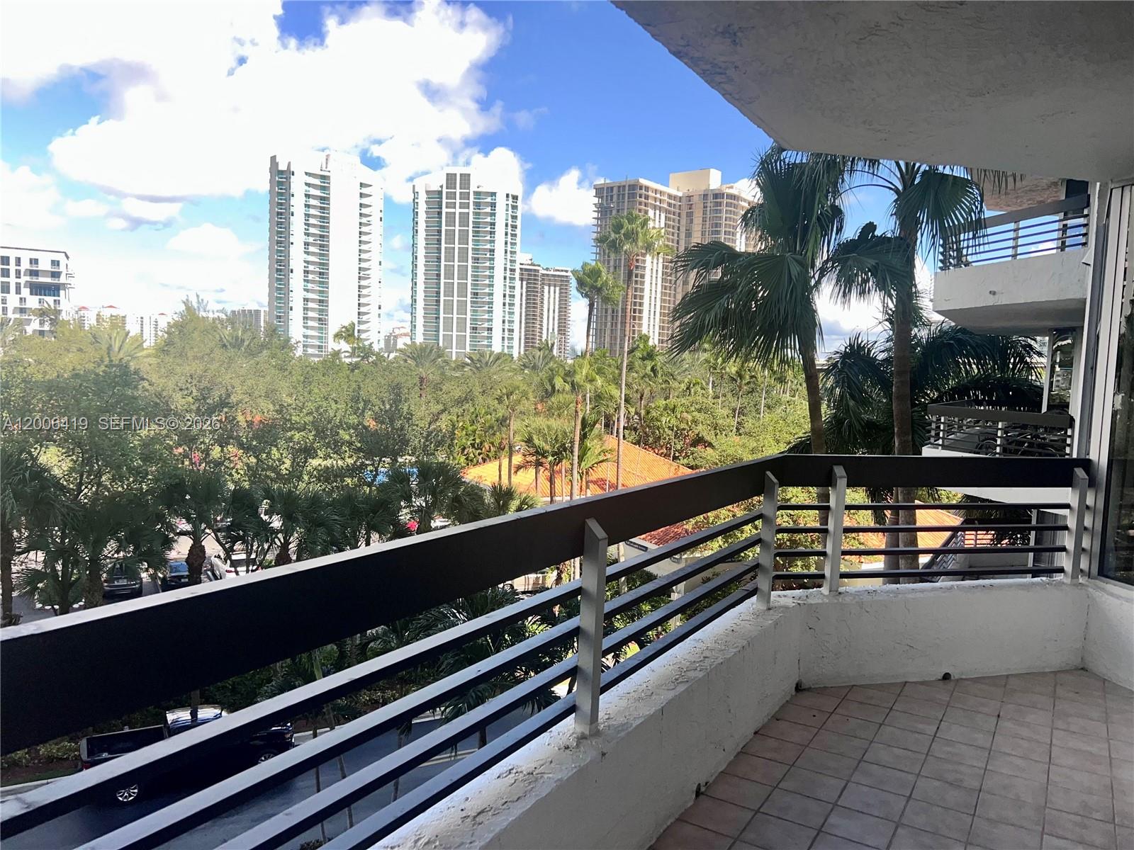 3600 Mystic Pointe Dr #511, Aventura FL 33180