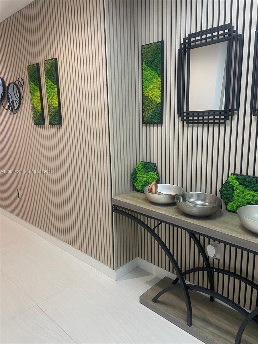 220 SE Mizner Blvd #321, Boca Raton FL 33432