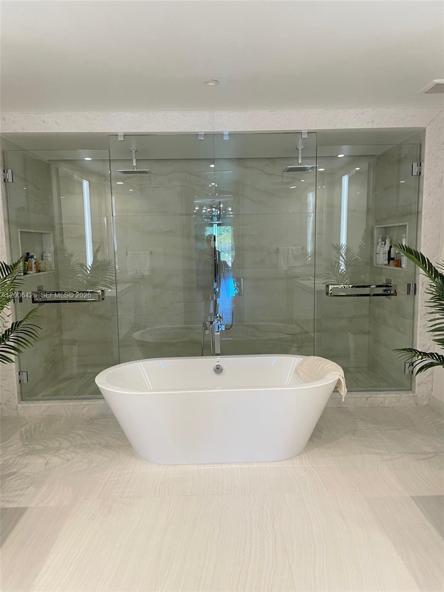 220 SE Mizner Blvd #321, Boca Raton FL 33432