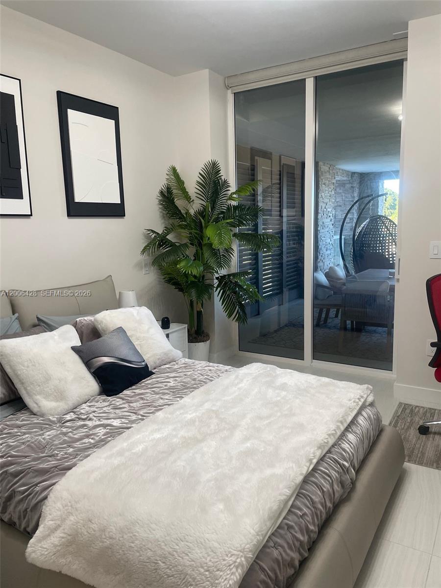 220 SE Mizner Blvd #321, Boca Raton FL 33432