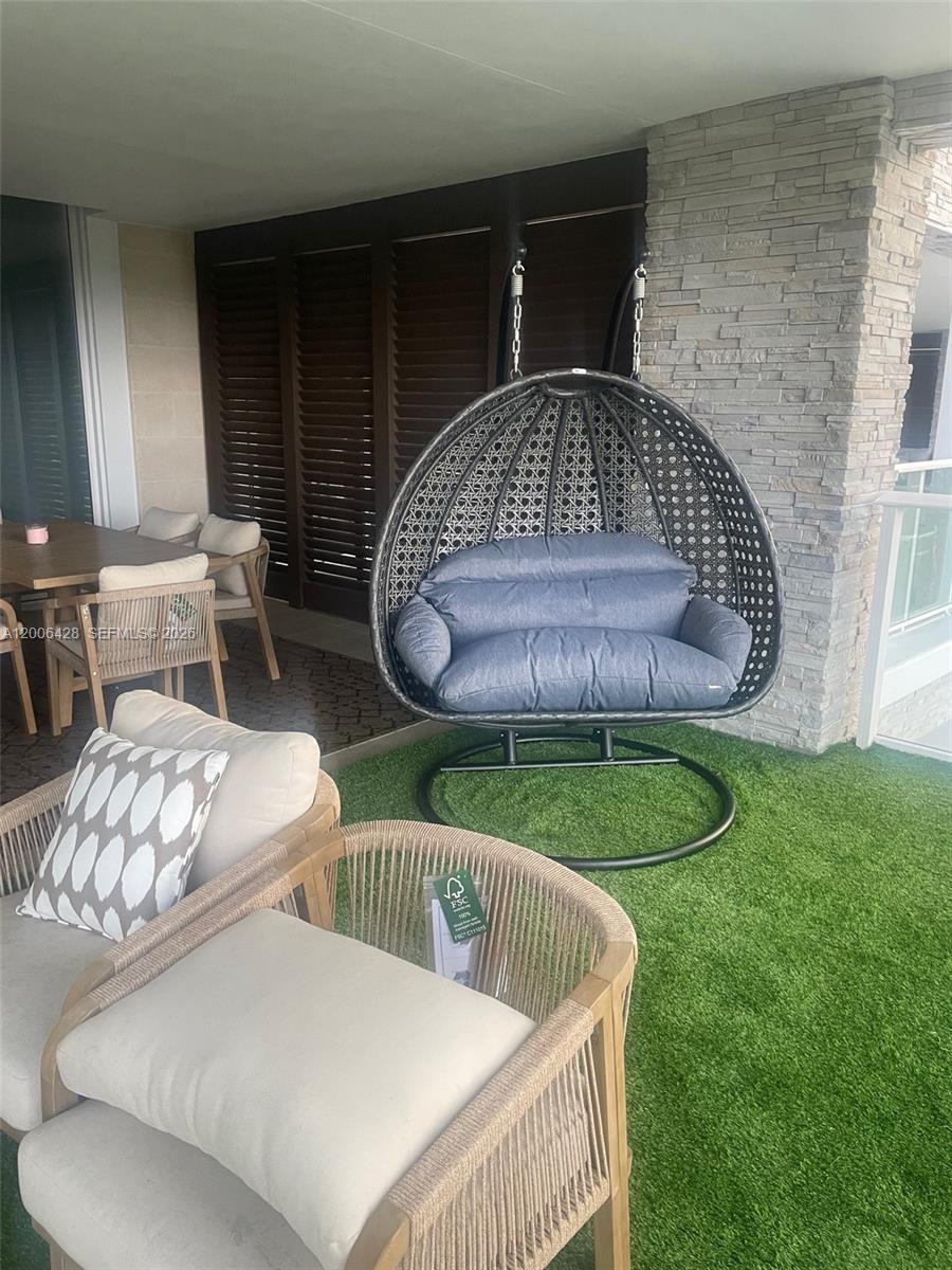 220 SE Mizner Blvd #321, Boca Raton FL 33432