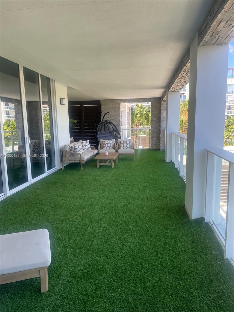 220 SE Mizner Blvd #321, Boca Raton FL 33432