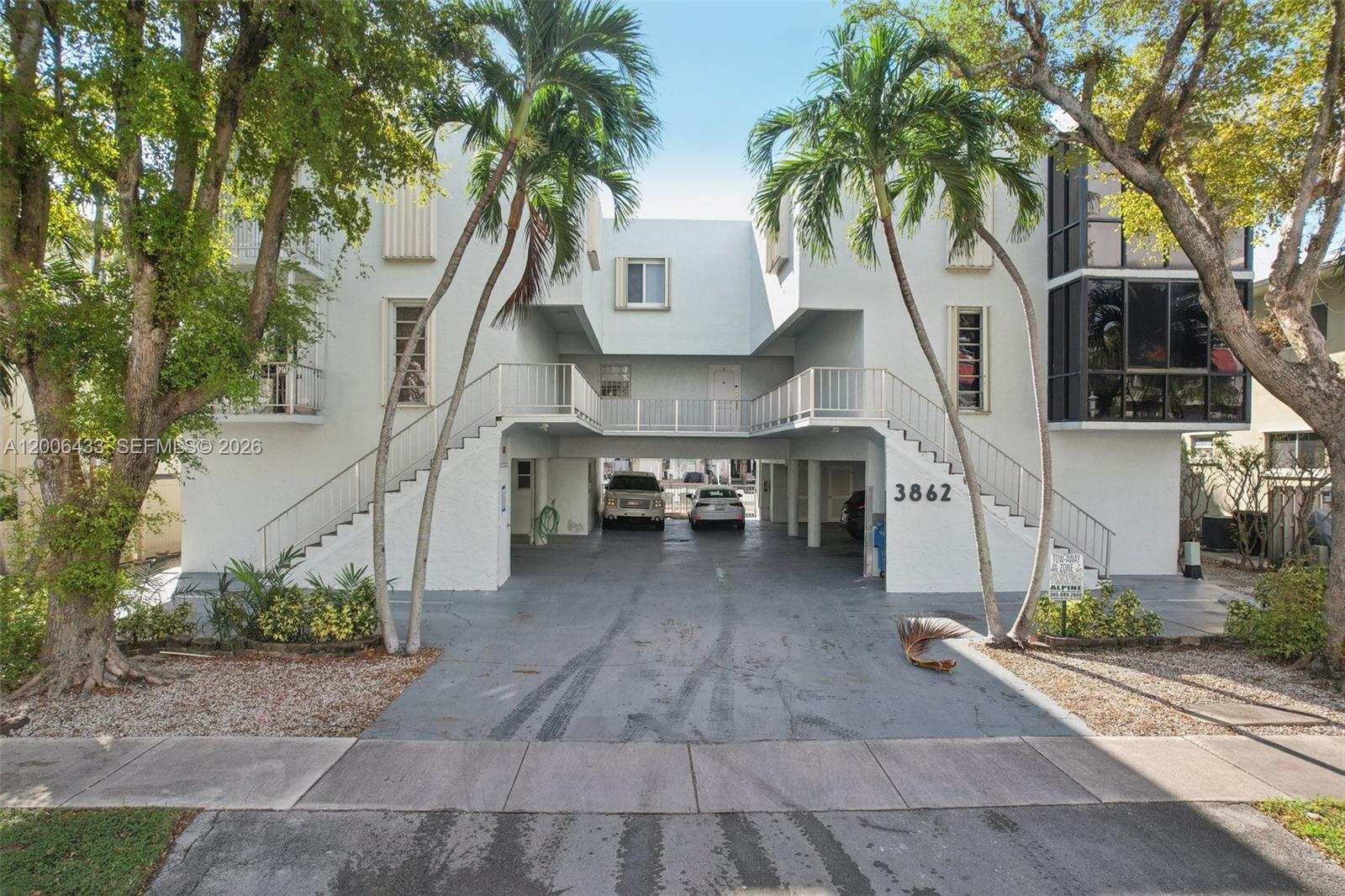 3862 NE 171st St #E, North Miami Beach FL 33160