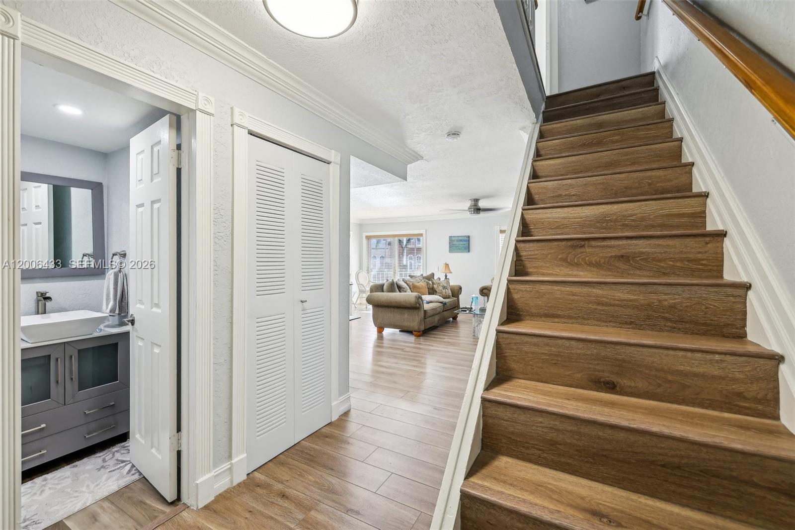 3862 NE 171st St #E, North Miami Beach FL 33160