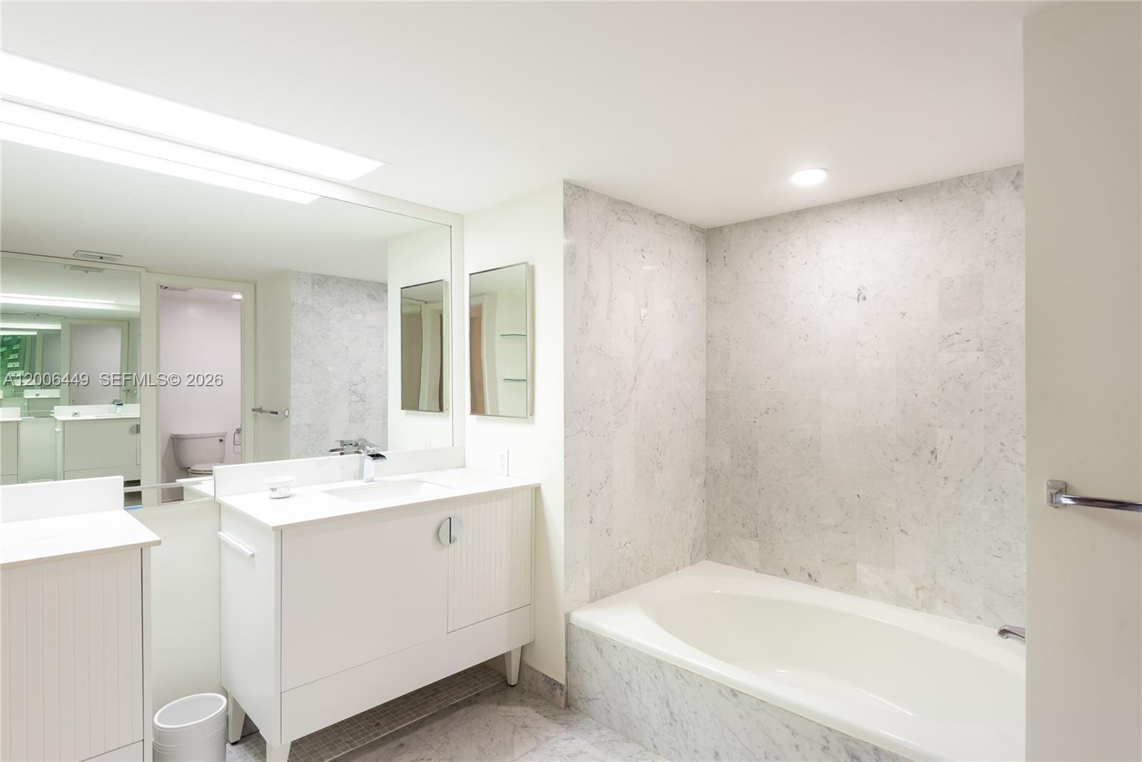 600 Grapetree Dr #8FS, Key Biscayne FL 33149