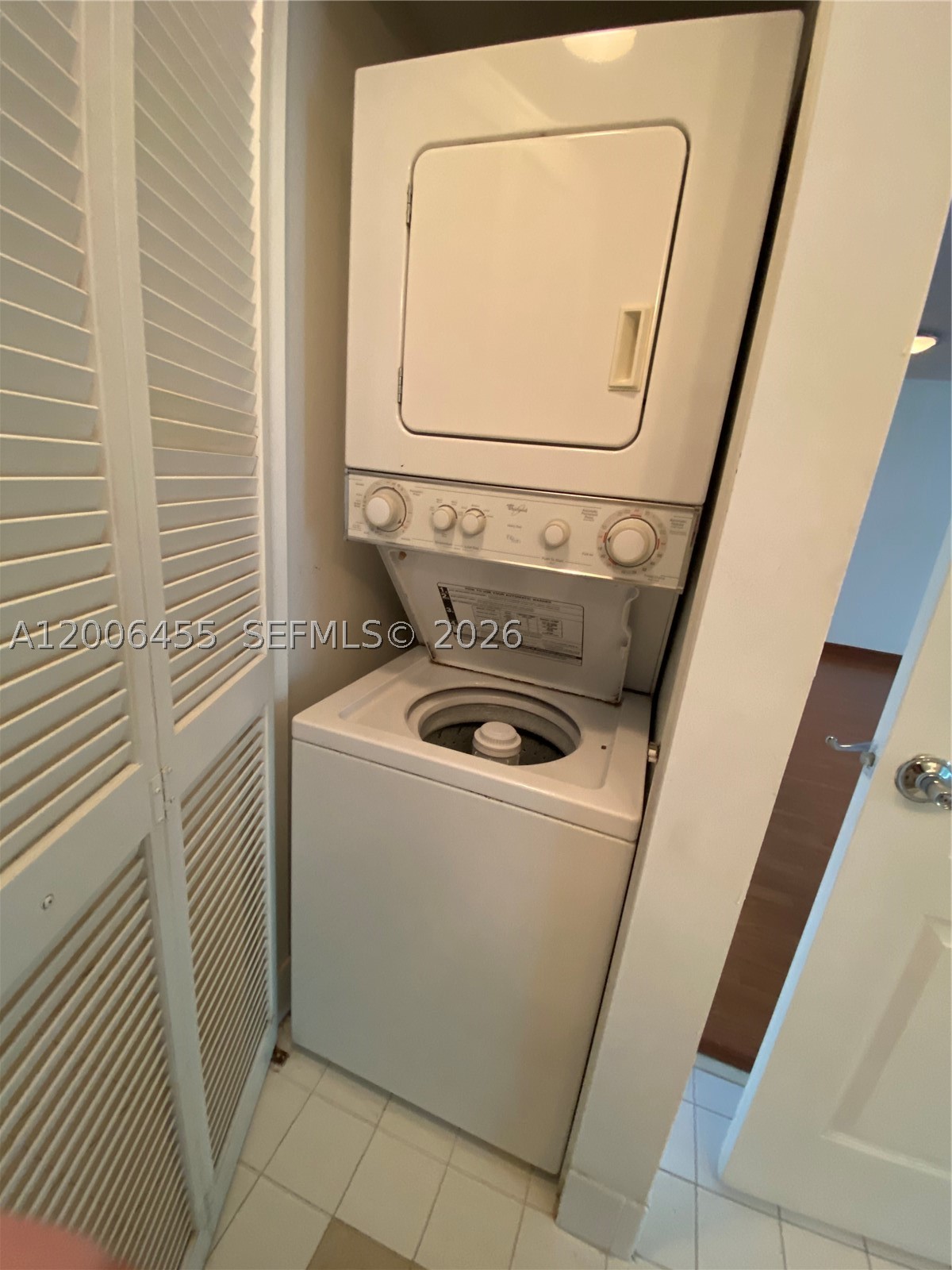 1200 Brickell Bay Dr #1914, Miami FL 33131