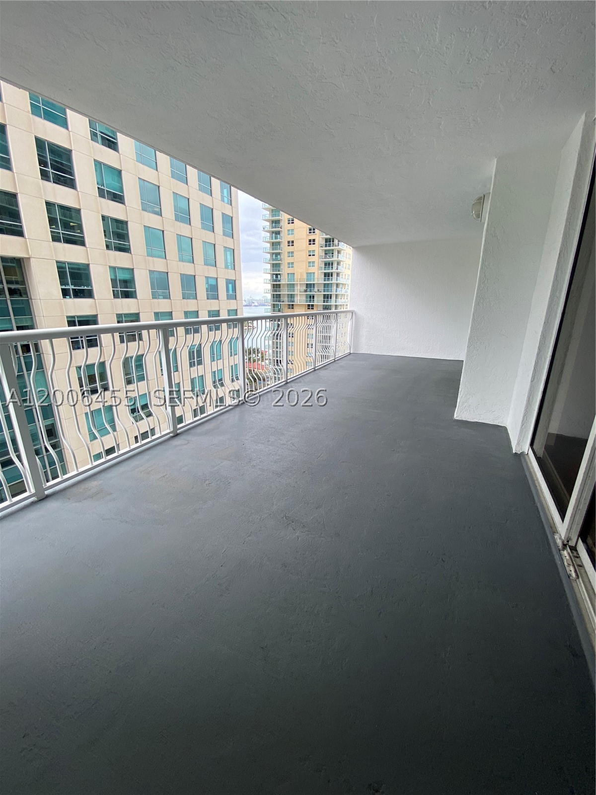 1200 Brickell Bay Dr #1914, Miami FL 33131