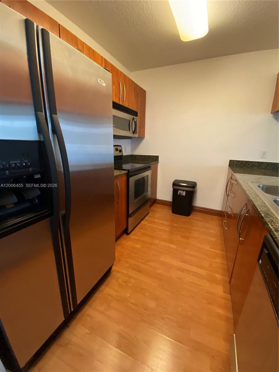 1200 Brickell Bay Dr #1914, Miami FL 33131