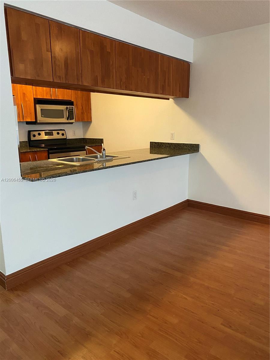 1200 Brickell Bay Dr #1914, Miami FL 33131