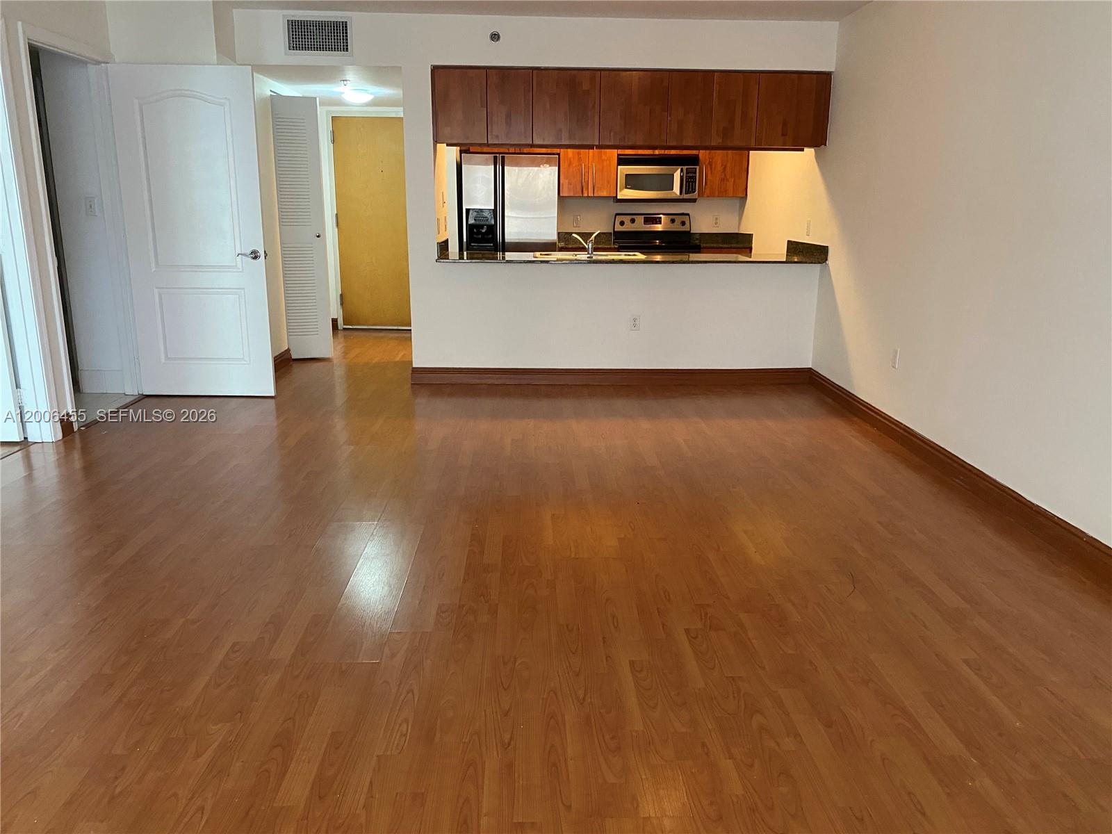 1200 Brickell Bay Dr #1914, Miami FL 33131