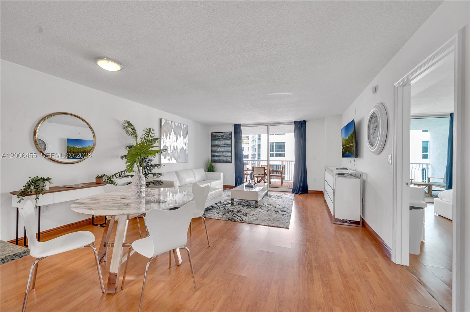 1200 Brickell Bay Dr #1914, Miami FL 33131