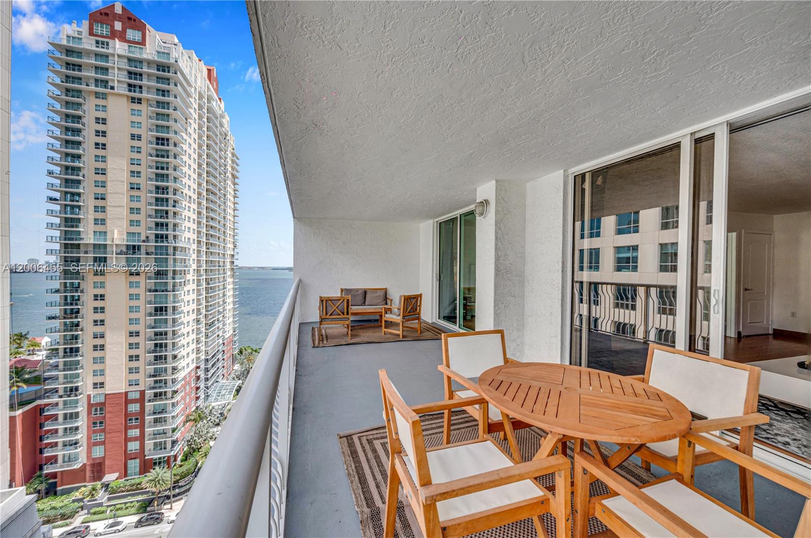 1200 Brickell Bay Dr #1914, Miami FL 33131