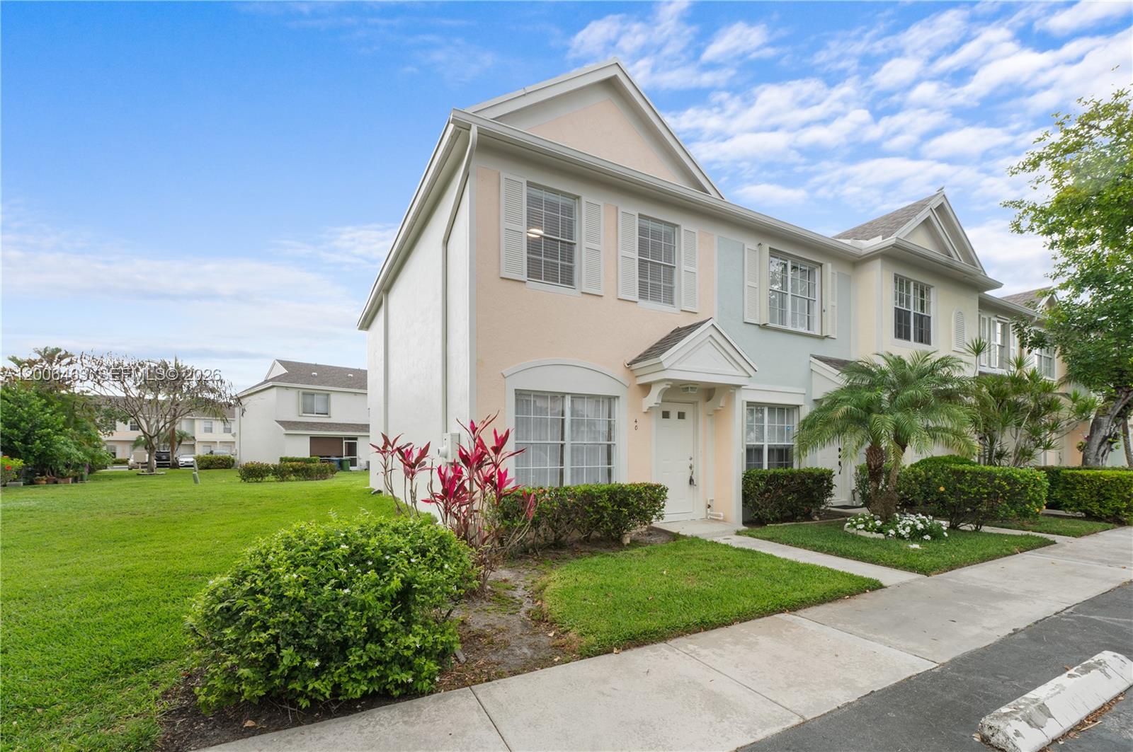 40 Simonton Cir #40, Weston FL 33326