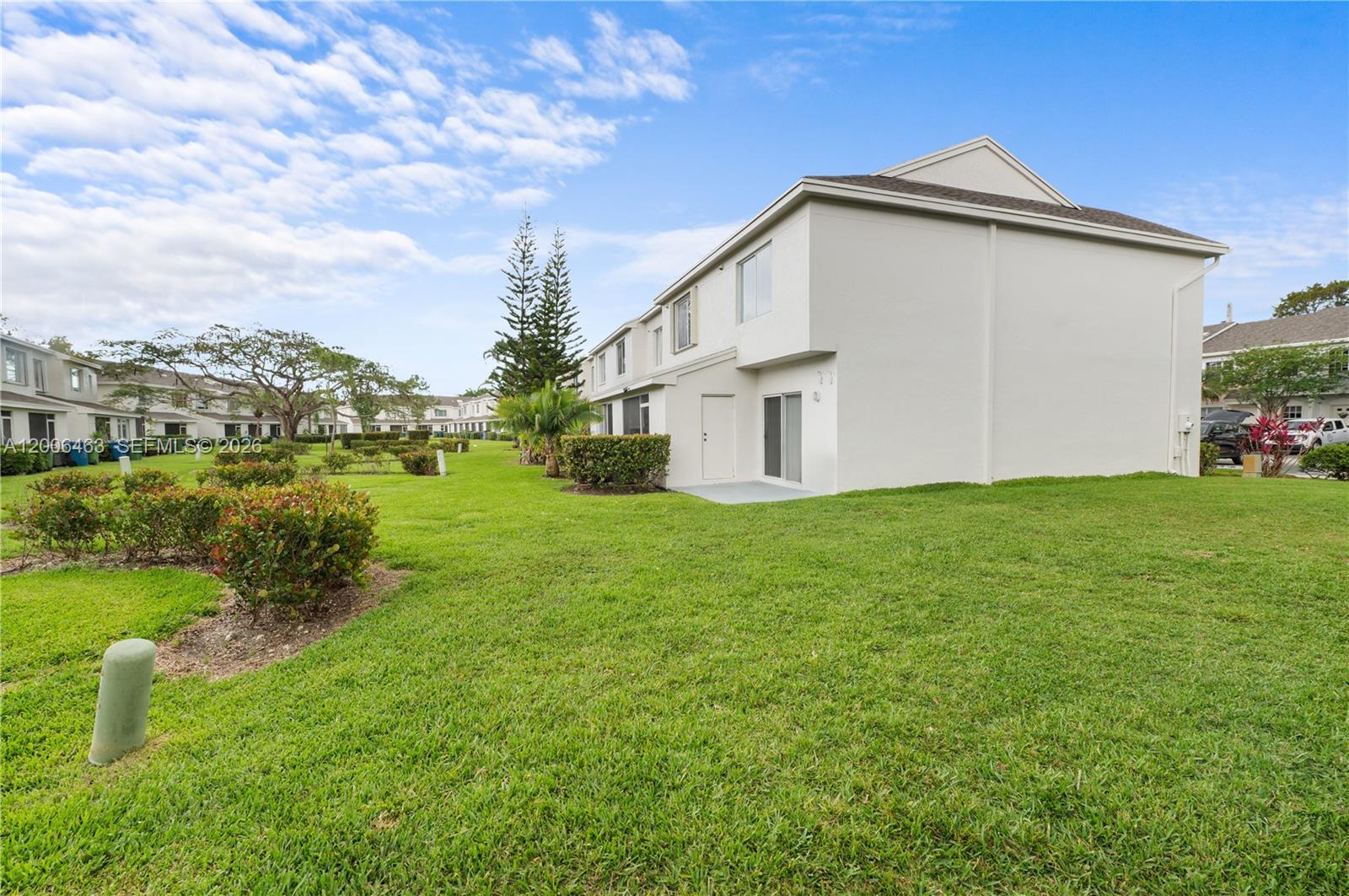 40 Simonton Cir #40, Weston FL 33326