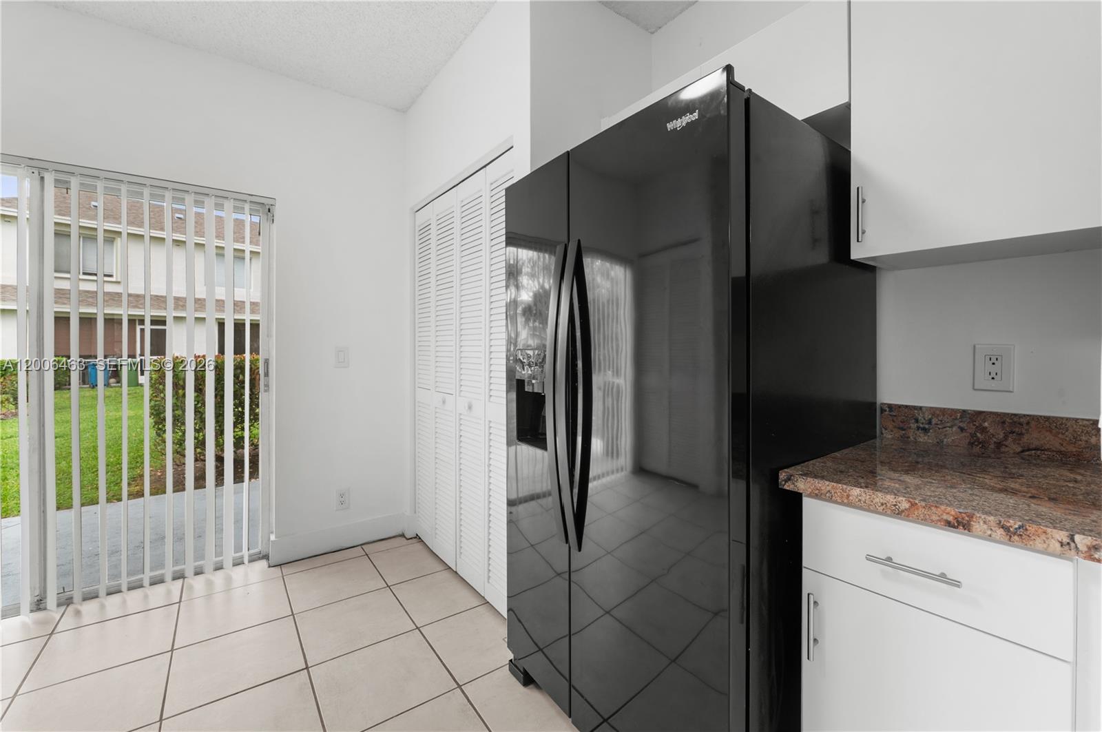 40 Simonton Cir #40, Weston FL 33326