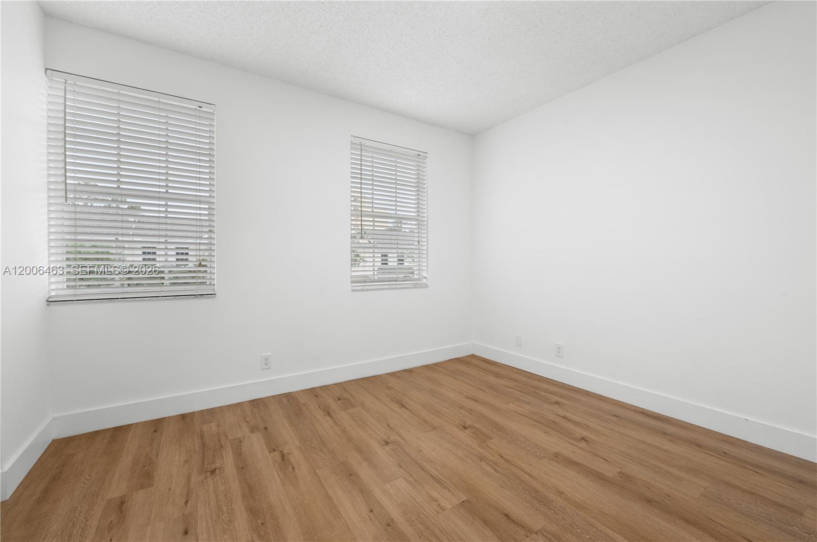 40 Simonton Cir #40, Weston FL 33326