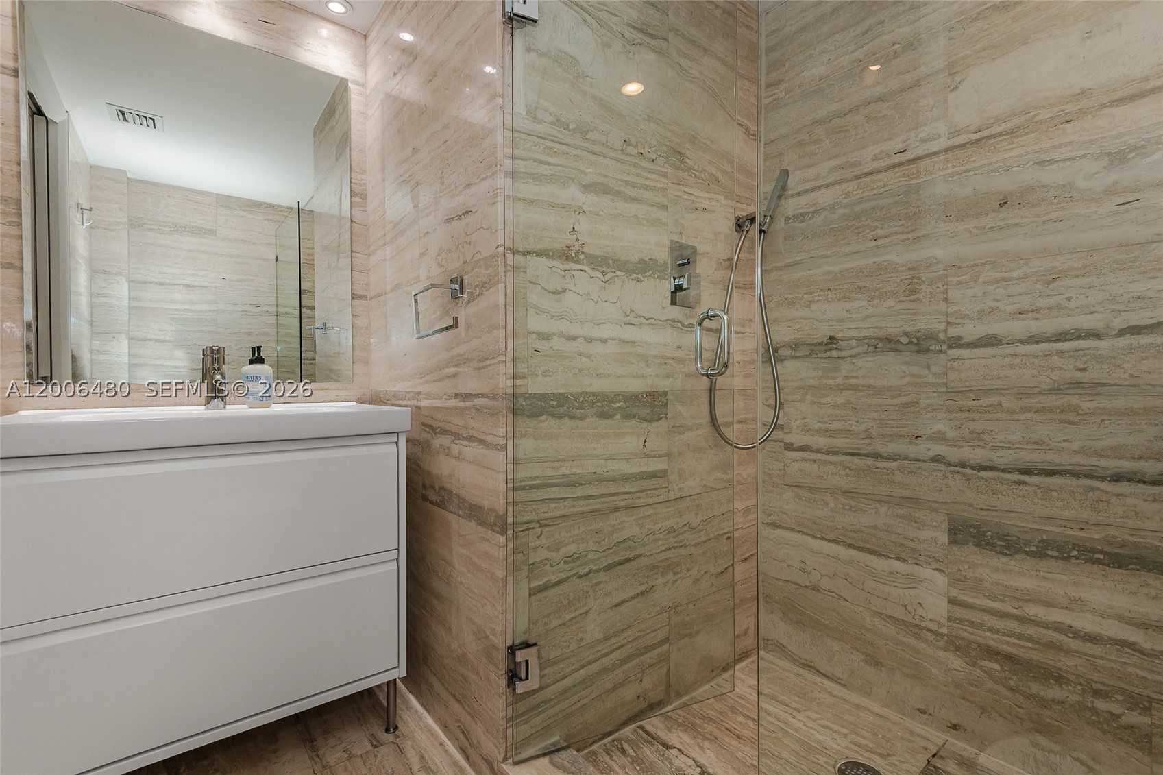 90 Alton Rd #2304, Miami Beach FL 33139