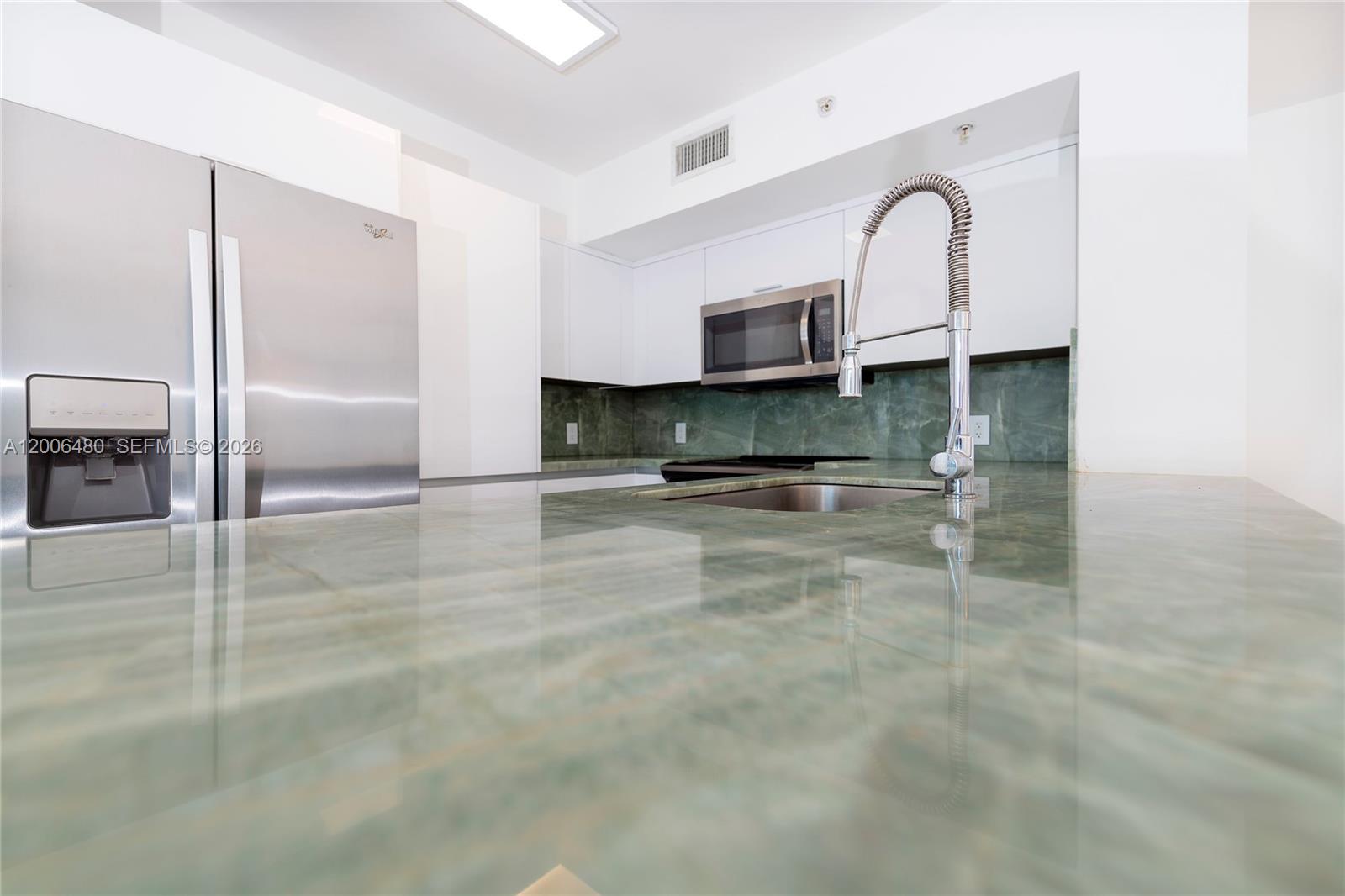 90 Alton Rd #2304, Miami Beach FL 33139