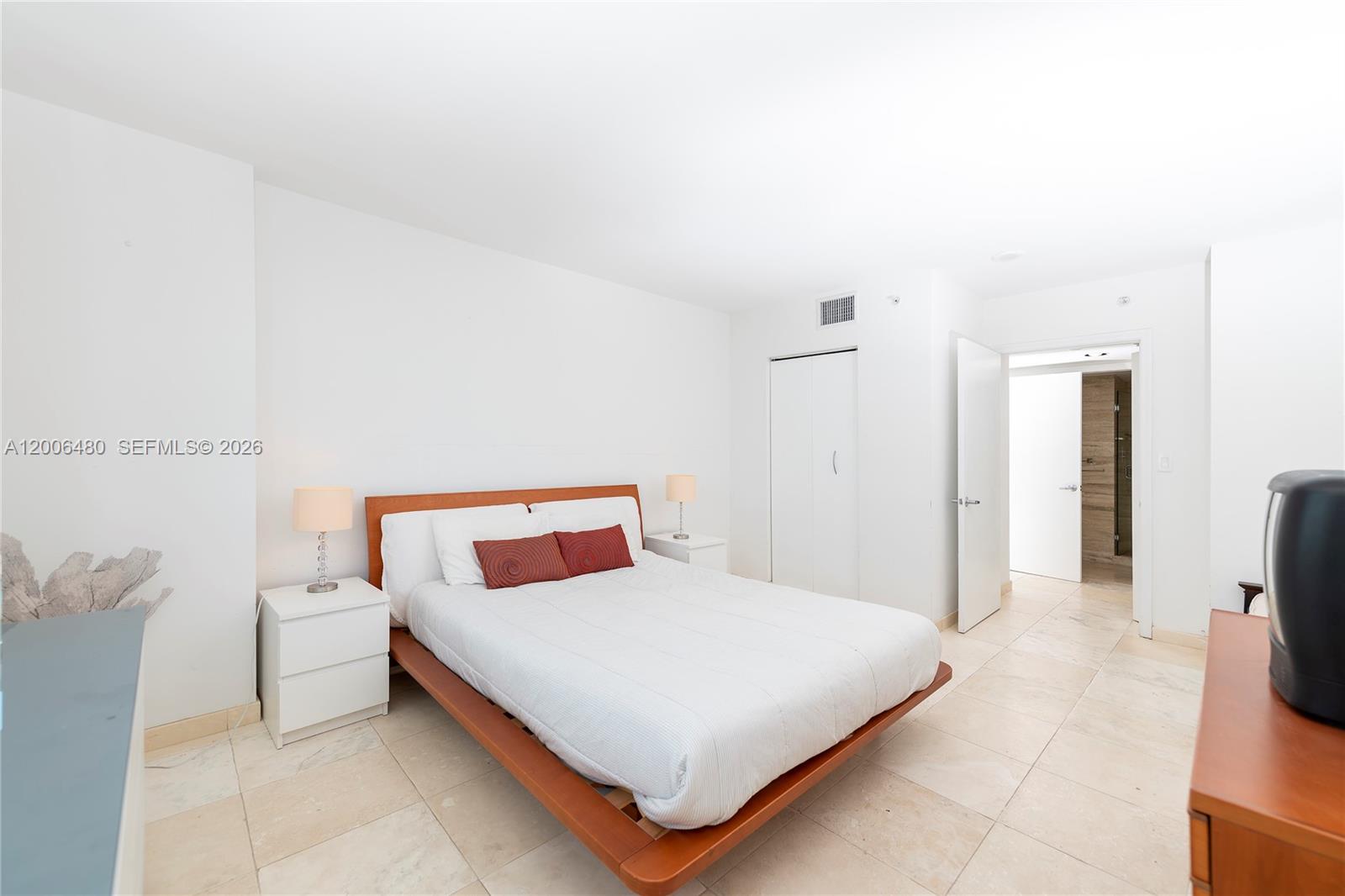 90 Alton Rd #2304, Miami Beach FL 33139