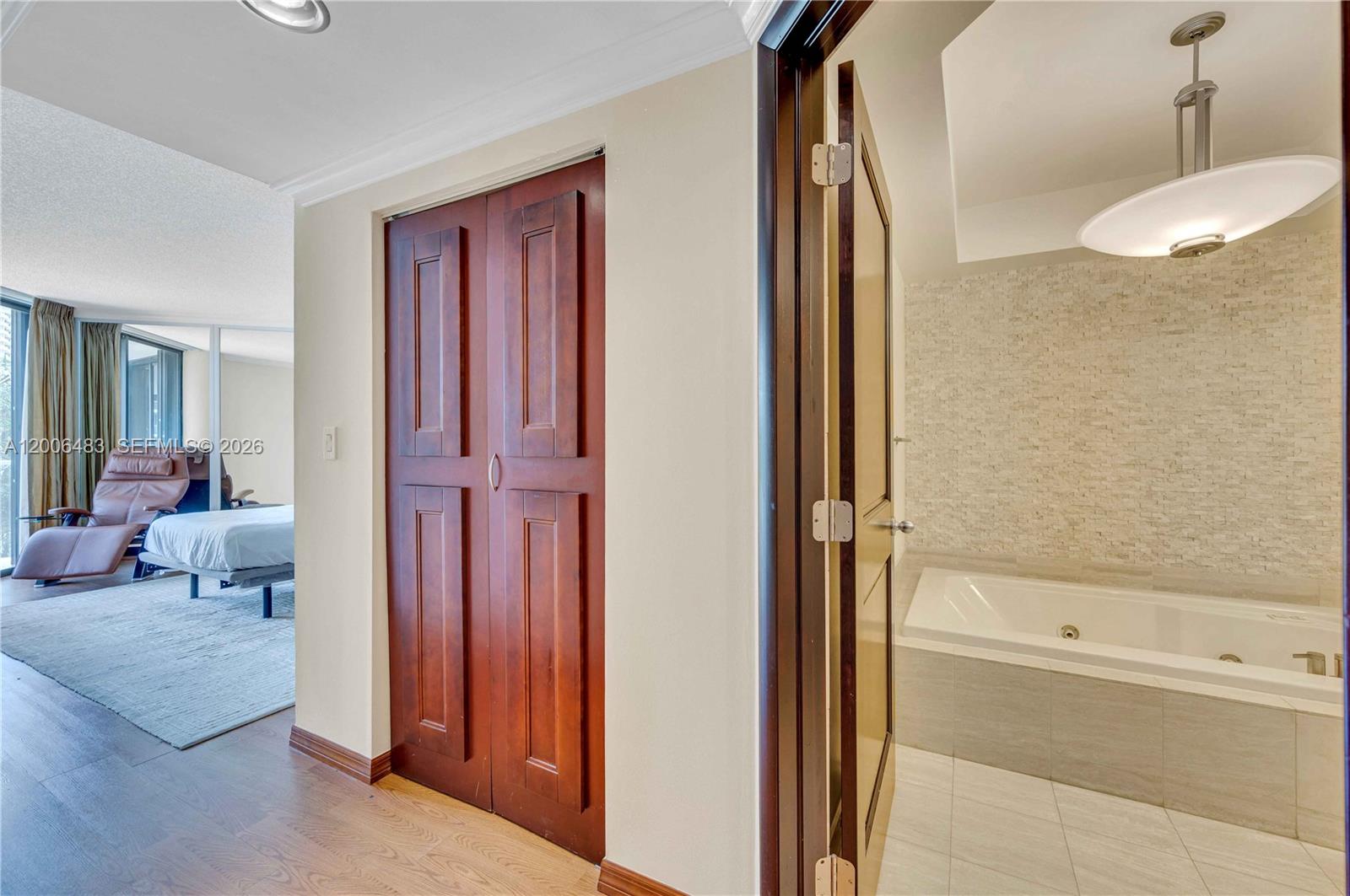 2800 Island Blvd #603, Aventura FL 33160