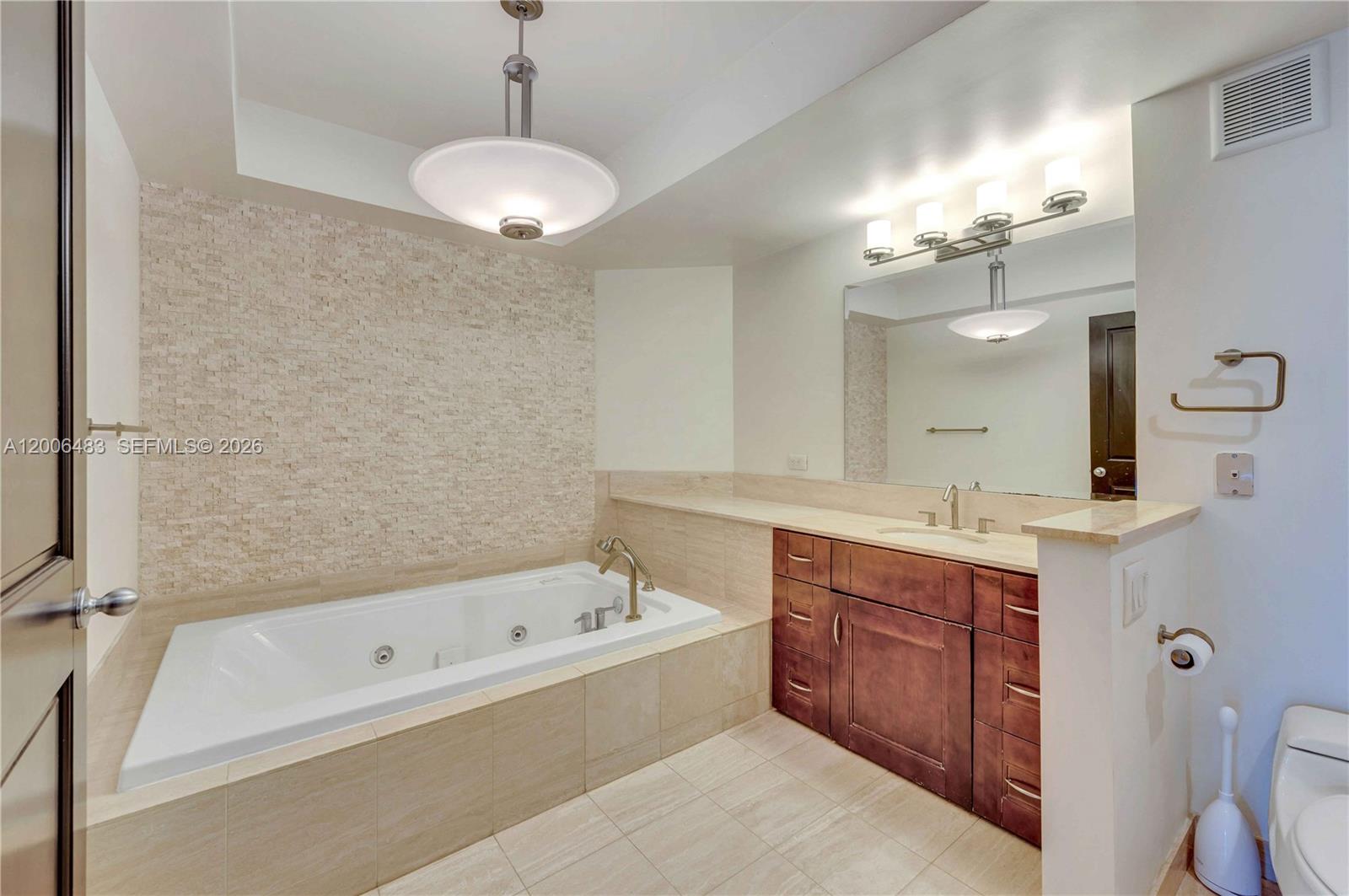 2800 Island Blvd #603, Aventura FL 33160