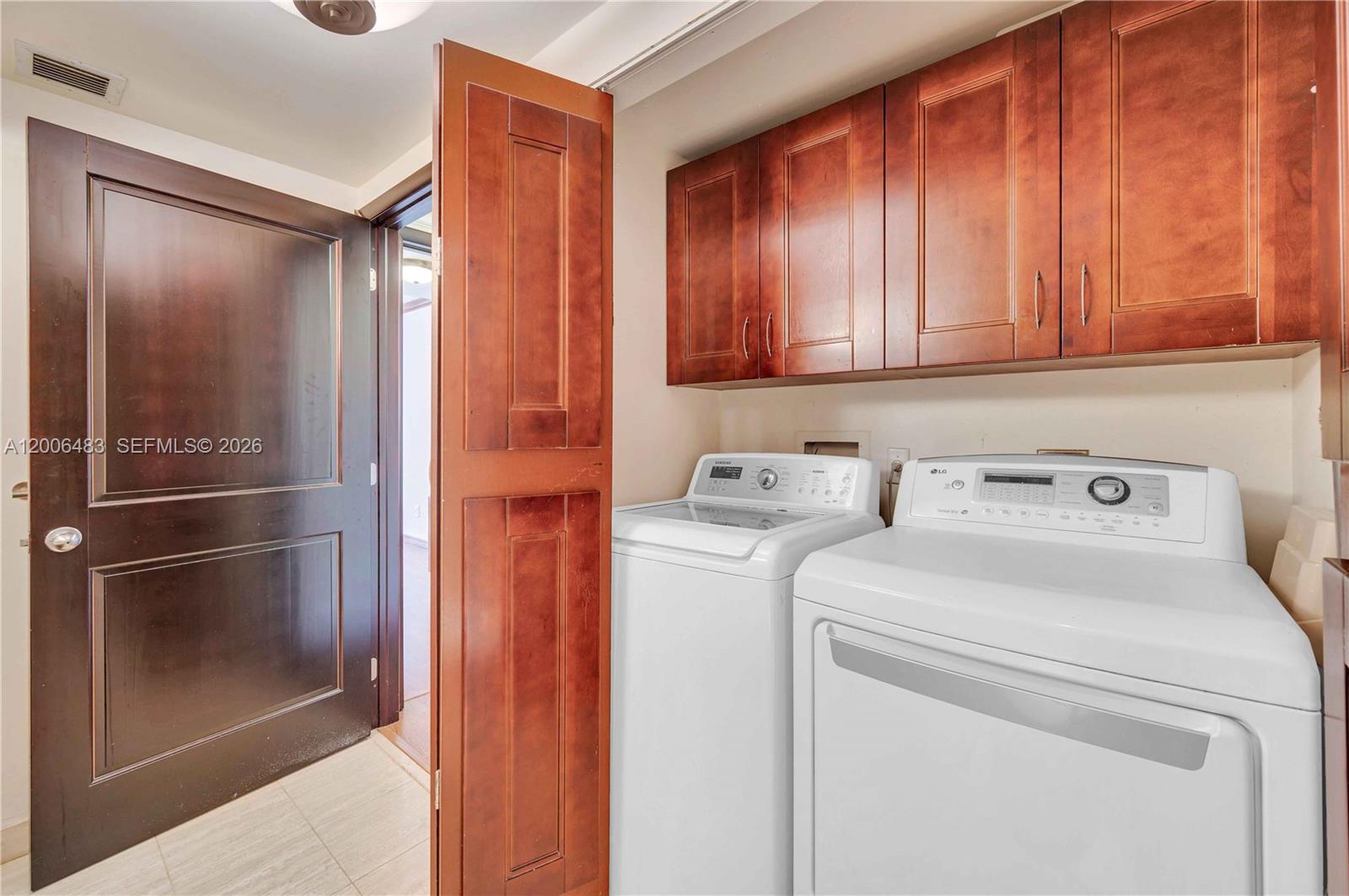 2800 Island Blvd #603, Aventura FL 33160