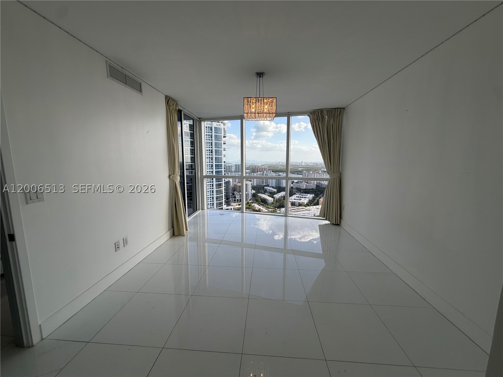 18201 Collins Ave #5105, Sunny Isles Beach FL 33160