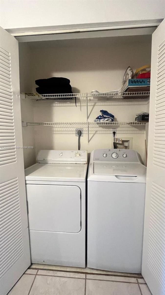 19999 E Country Club Dr #1303, Aventura FL 33180