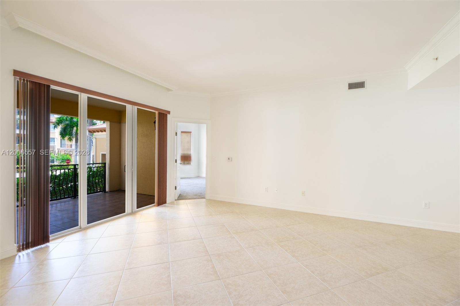16101 Emerald Estates Dr #250, Weston FL 33331