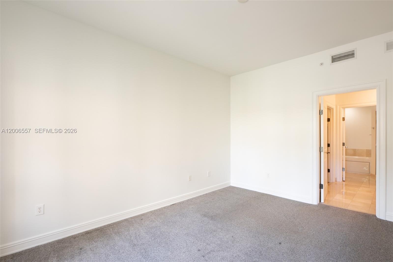 16101 Emerald Estates Dr #250, Weston FL 33331