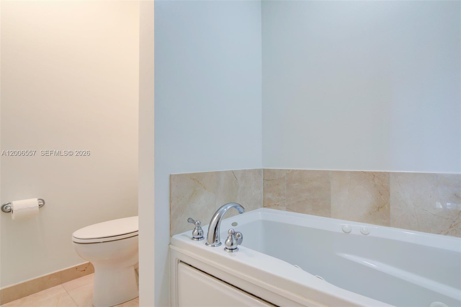 16101 Emerald Estates Dr #250, Weston FL 33331