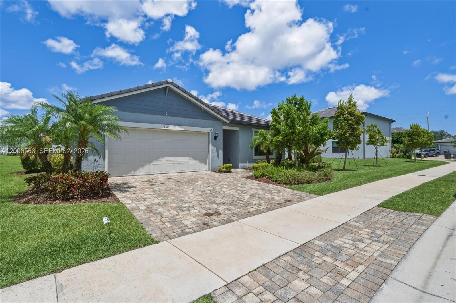 3141 Poinciana St, Lauderdale Lakes FL 33311