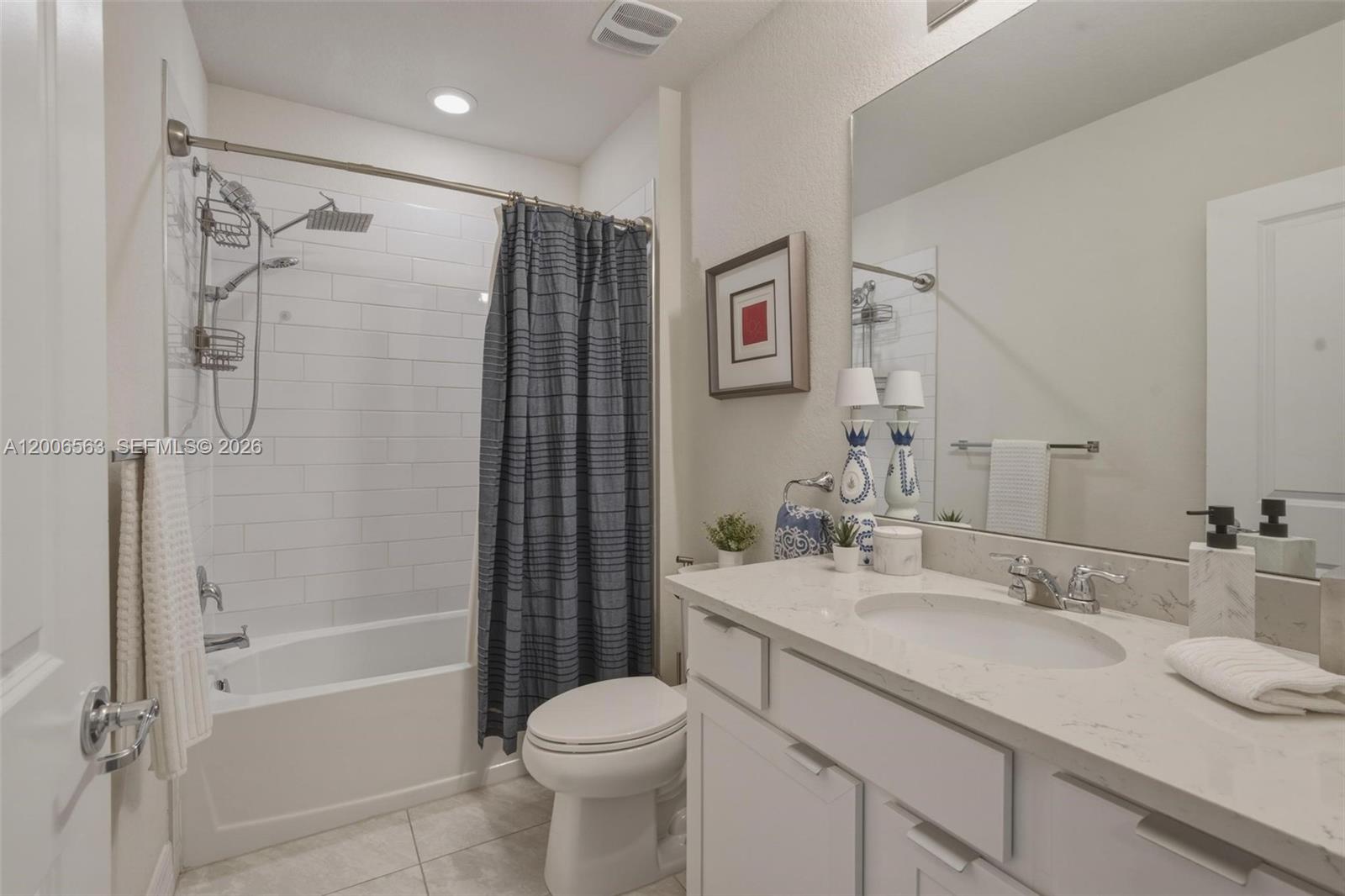 3141 Poinciana St, Lauderdale Lakes FL 33311