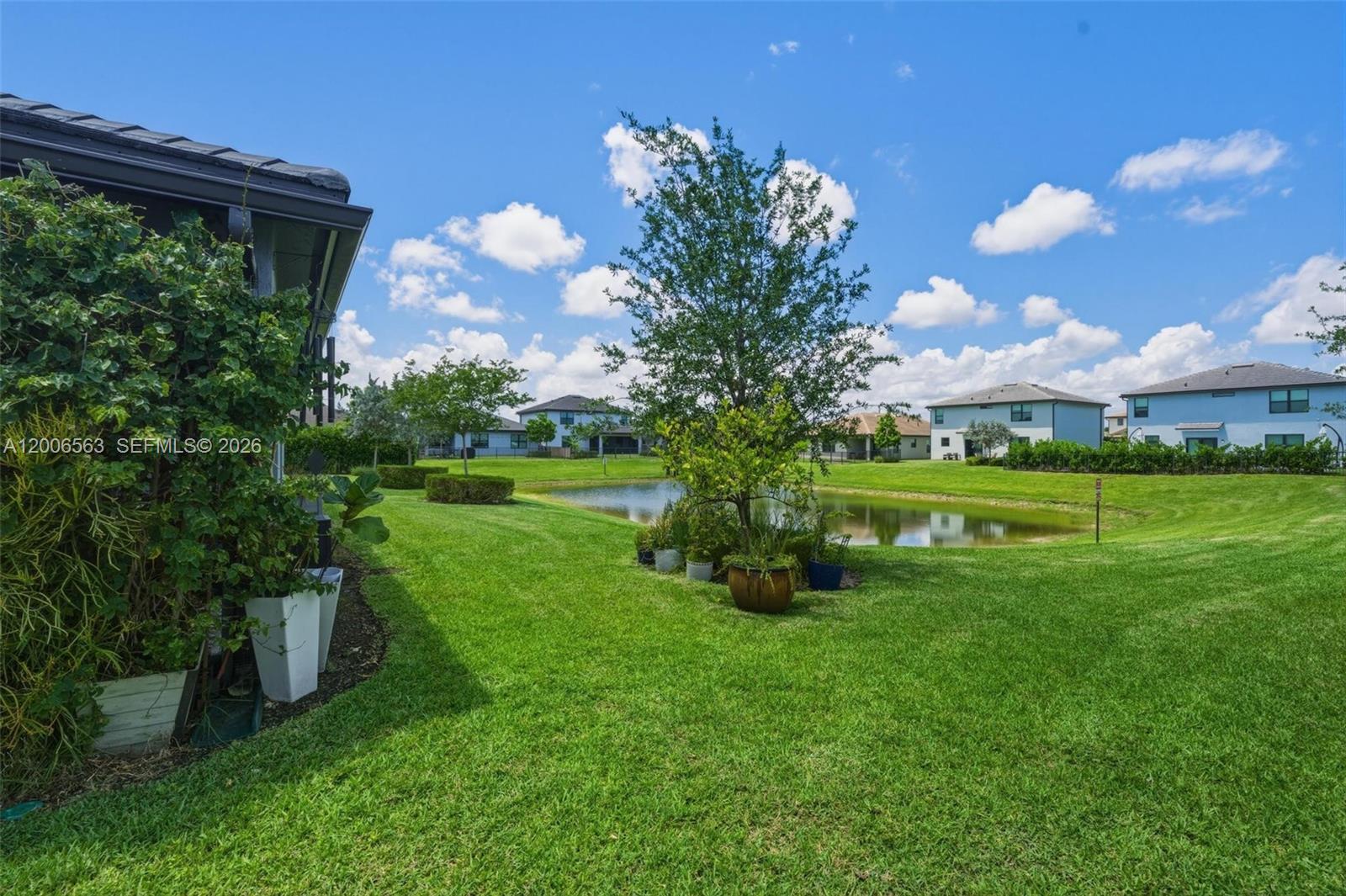 3141 Poinciana St, Lauderdale Lakes FL 33311