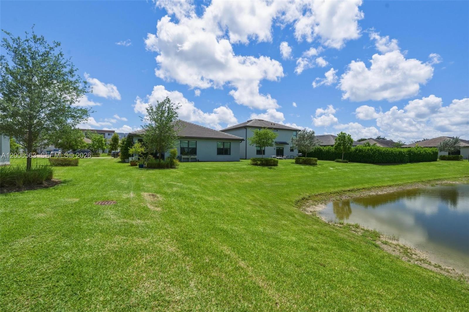 3141 Poinciana St, Lauderdale Lakes FL 33311
