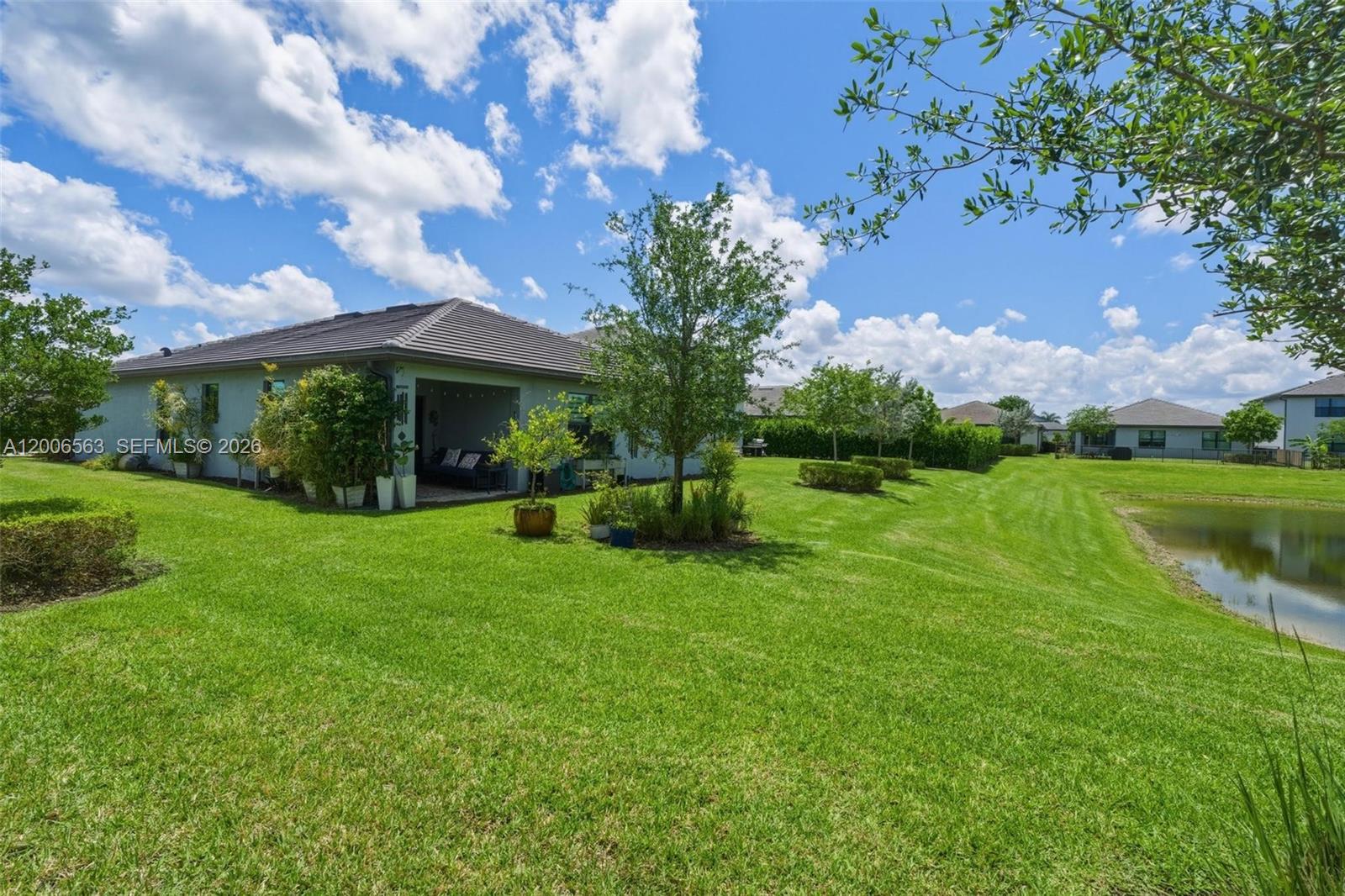 3141 Poinciana St, Lauderdale Lakes FL 33311