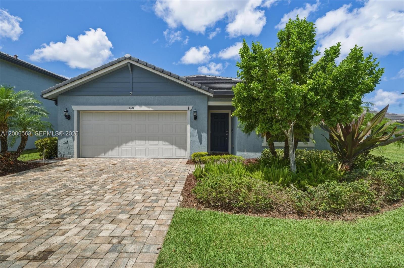 3141 Poinciana St, Lauderdale Lakes FL 33311