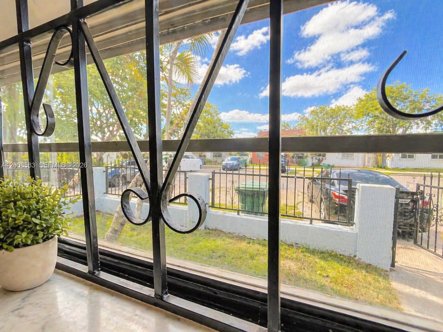3896 NW 207 St #1, Miami Gardens FL 33055
