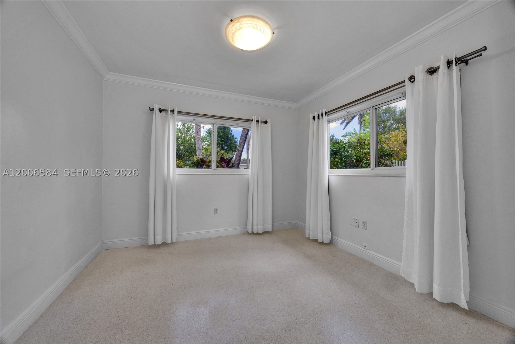 5750 SW 52nd Ter, South Miami FL 33155