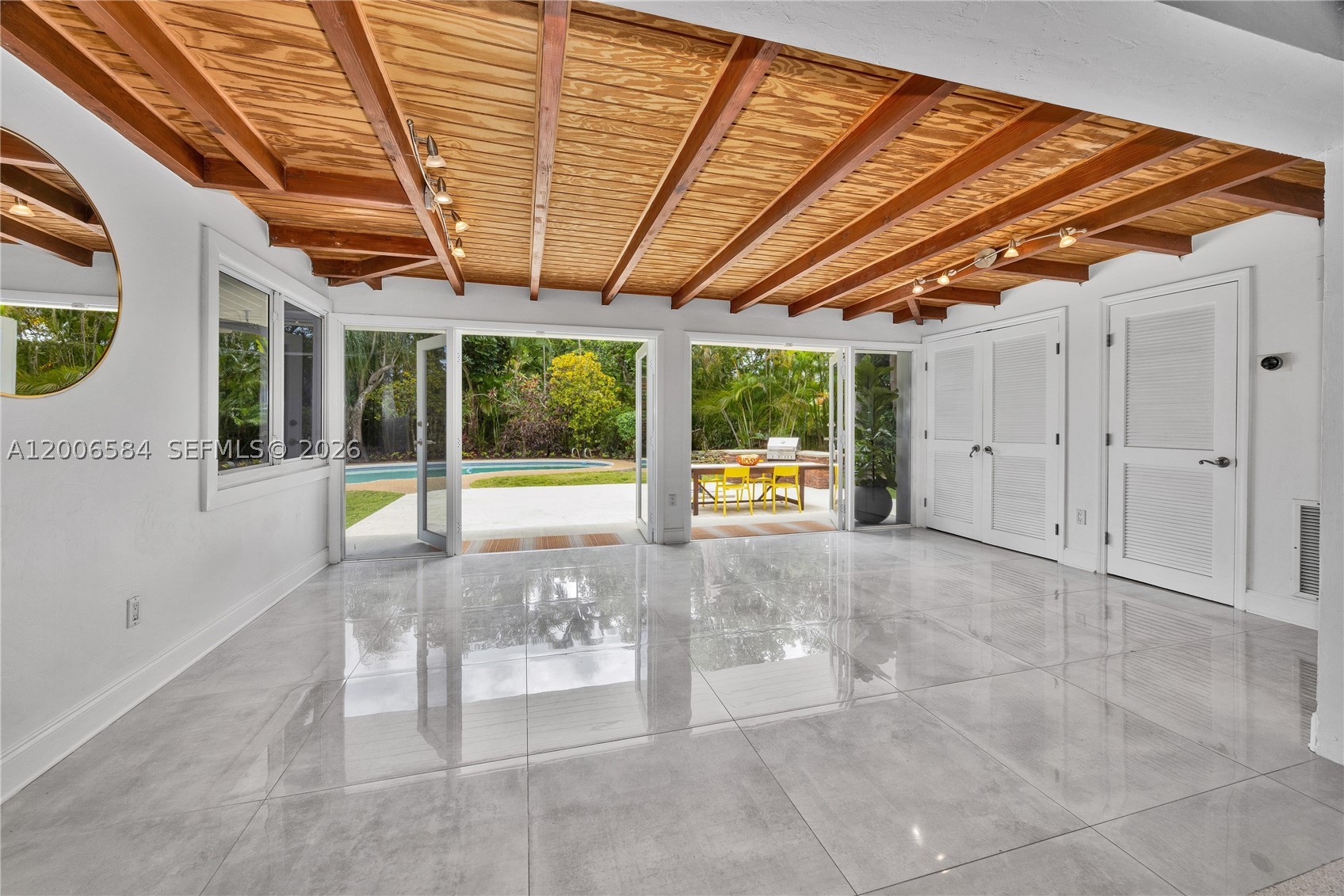 5750 SW 52nd Ter, South Miami FL 33155
