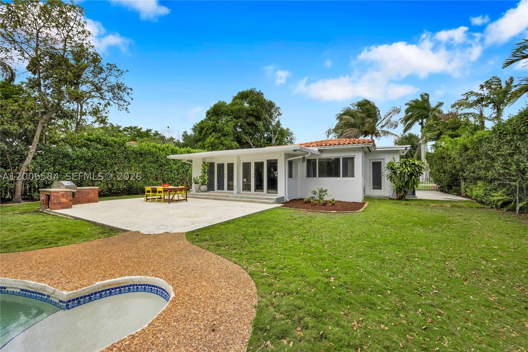 5750 SW 52nd Ter, South Miami FL 33155